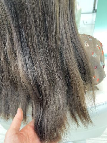 パサついた髪の写真・髪質改善トリートメントの施術前