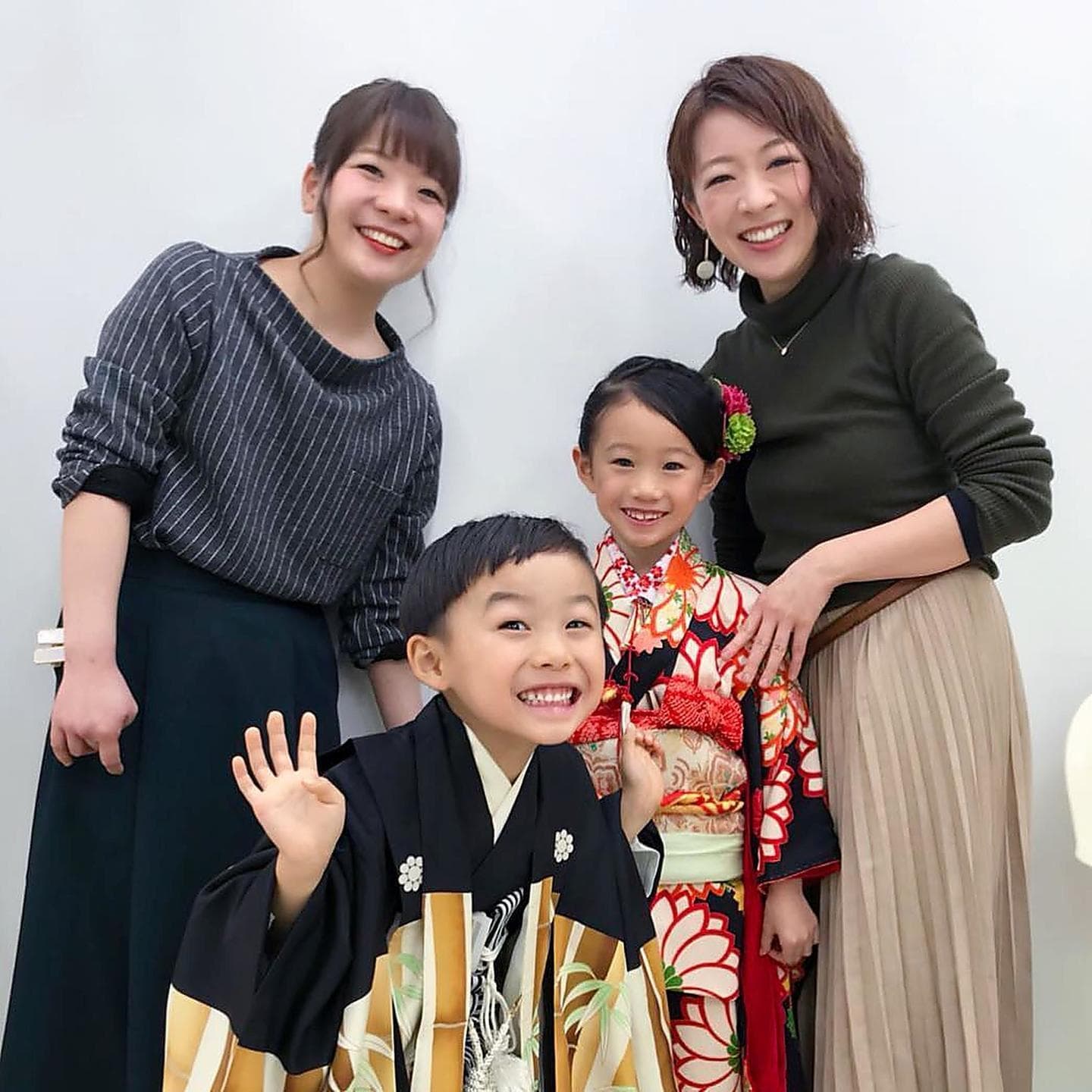 美容室スプラッシュで七五三のお支度をした7歳と5歳のお子様