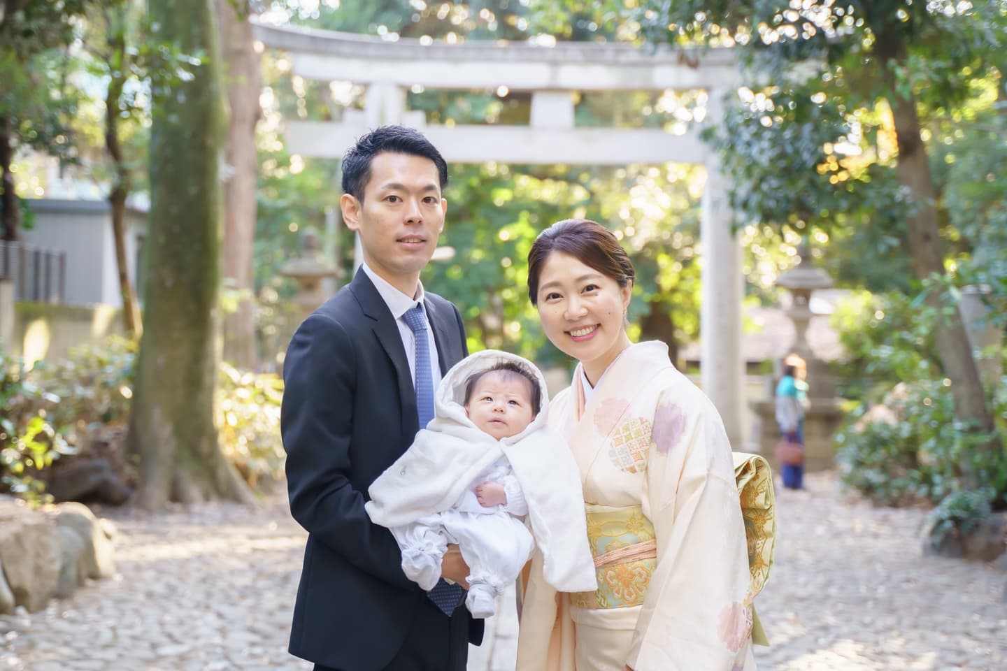 代々木八幡宮でのお宮参りの出張撮影のご家族の風景